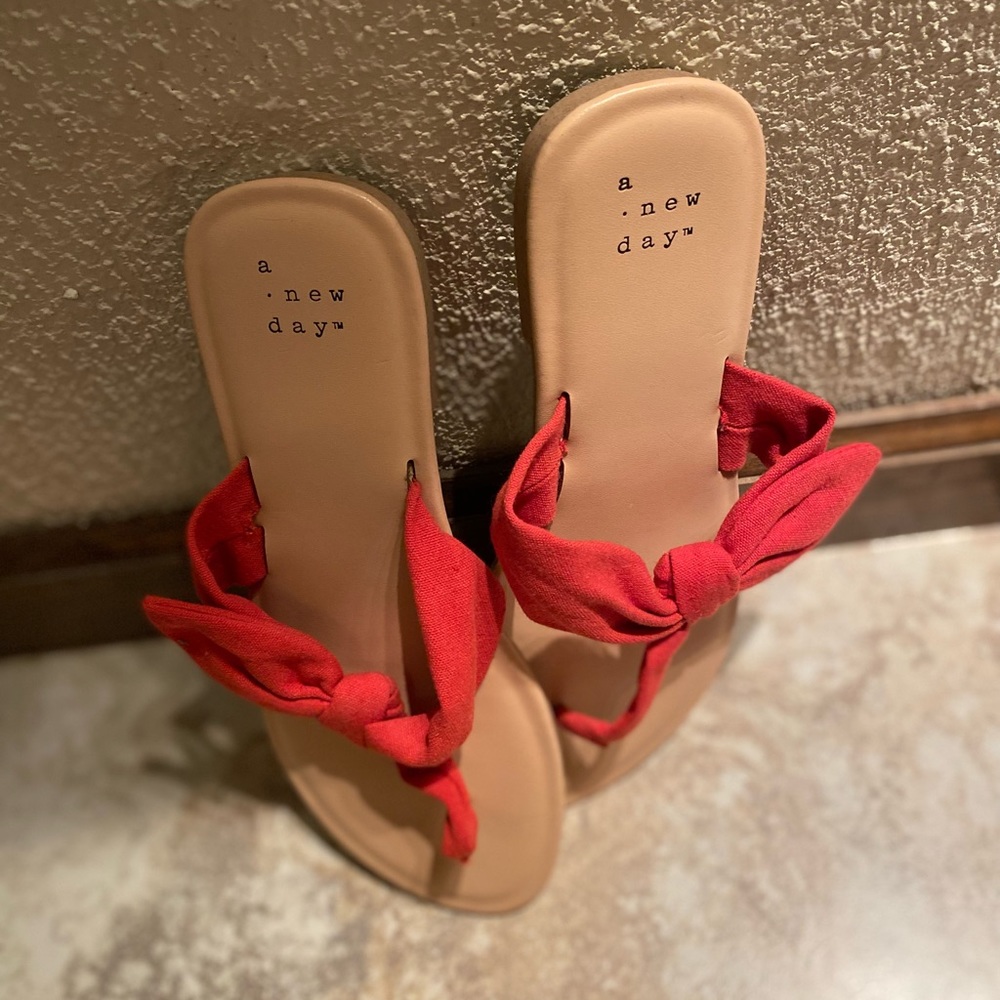 Hannah Knotted Bow Flip Flop Sandals A New Day Size 8 Red Knot Tie - Picture 3 of 7